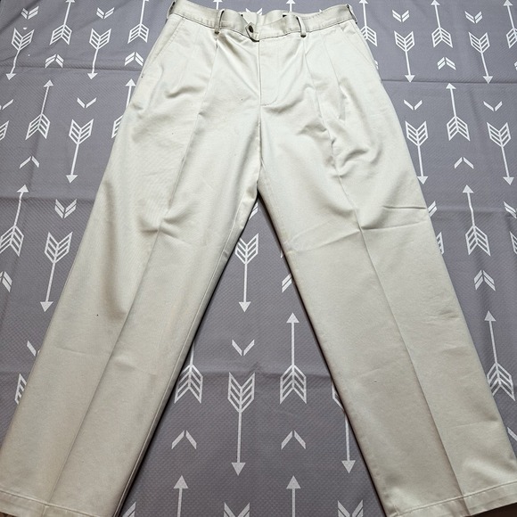 Nordstrom Men's Pants Khaki Trousers 35x30 100% Cotton‎ Pleated Straight Legs - Picture 2 of 8